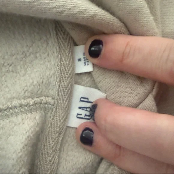 Gap women’s sweater - Picture 2 of 3